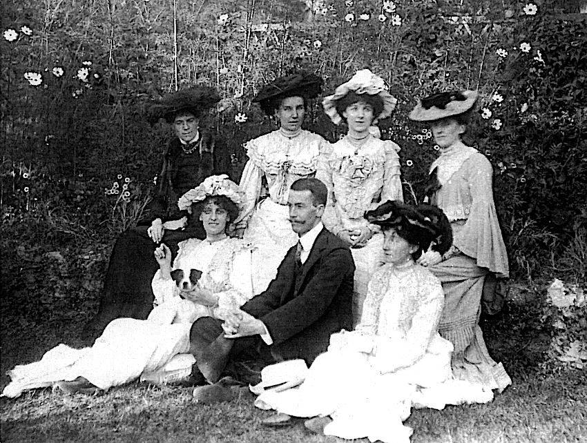 EricsOwn_people_RobertGertrude.Mod.850