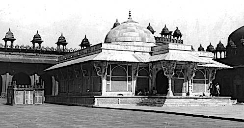 Tomb_at_Fatehpur_Sikri.Mod.497